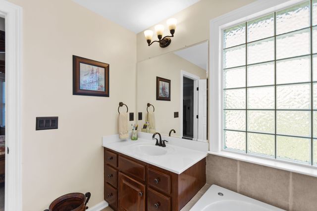 204 Wellsbrook Cir, Fayetteville, TN 37334