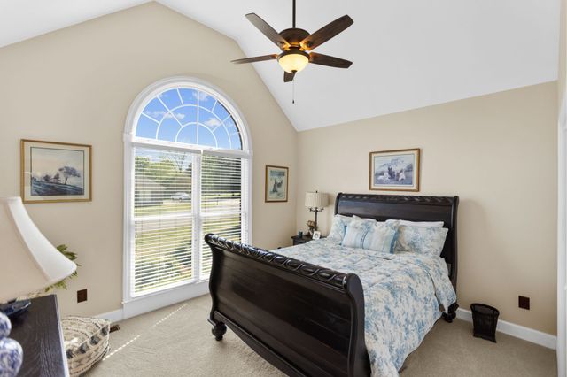 204 Wellsbrook Cir, Fayetteville, TN 37334