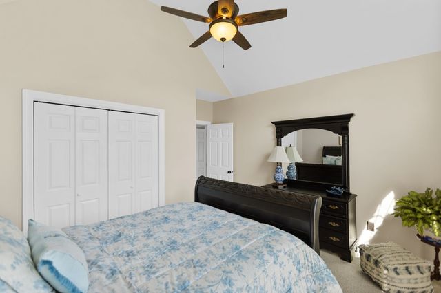204 Wellsbrook Cir, Fayetteville, TN 37334