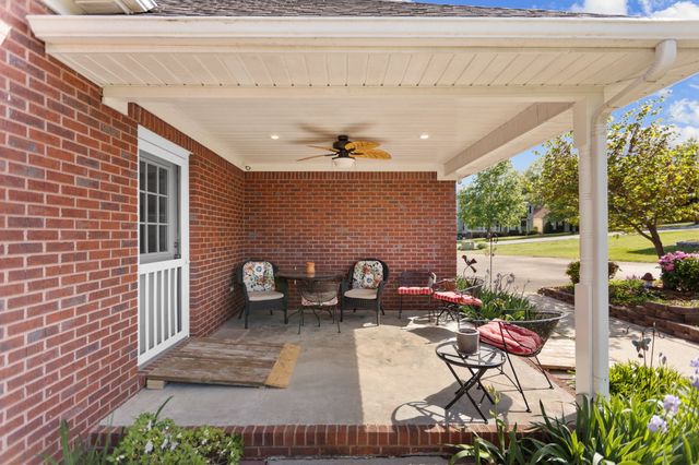 204 Wellsbrook Cir, Fayetteville, TN 37334