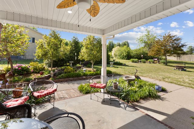 204 Wellsbrook Cir, Fayetteville, TN 37334