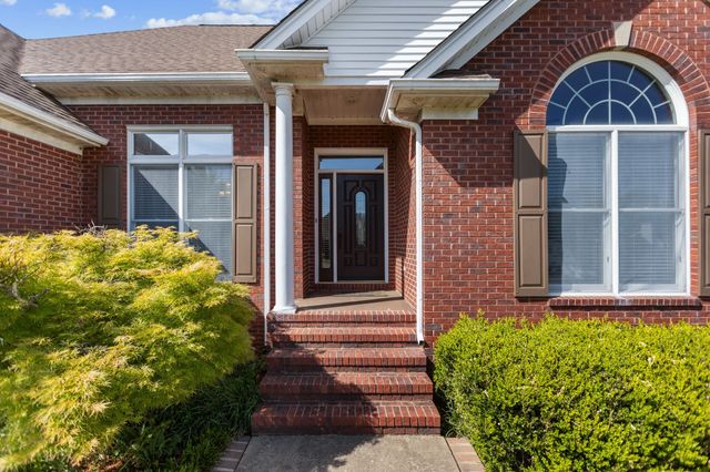 204 Wellsbrook Cir, Fayetteville, TN 37334