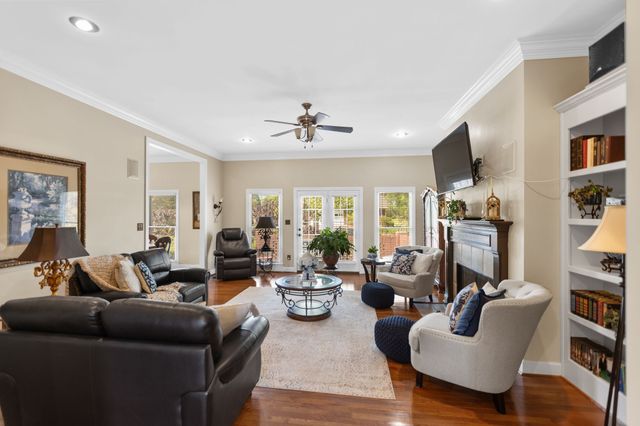 204 Wellsbrook Cir, Fayetteville, TN 37334