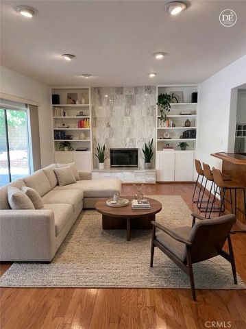 10209 Oakdale, Chatsworth, CA 91311