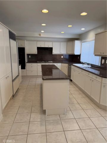 10209 Oakdale, Chatsworth, CA 91311