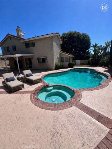 10209 Oakdale, Chatsworth, CA 91311