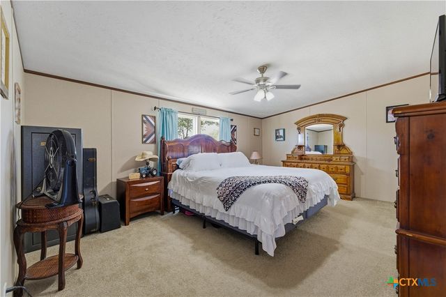 733 Private Road 1507, Bandera, TX 78003