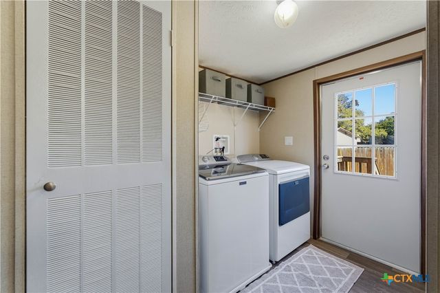 733 Private Road 1507, Bandera, TX 78003