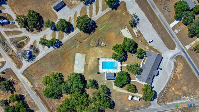 733 Private Road 1507, Bandera, TX 78003