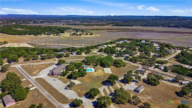733 Private Road 1507, Bandera, TX 78003