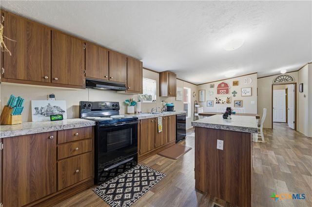 733 Private Road 1507, Bandera, TX 78003