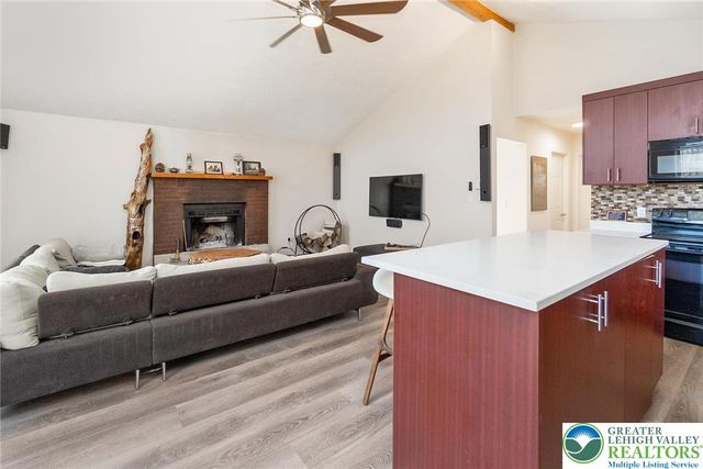 162 Acorn Lane, Polk Twp, PA 18058