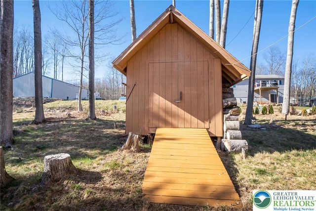 162 Acorn Lane, Polk Twp, PA 18058