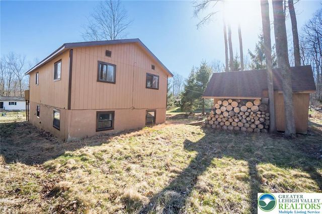 162 Acorn Lane, Polk Twp, PA 18058
