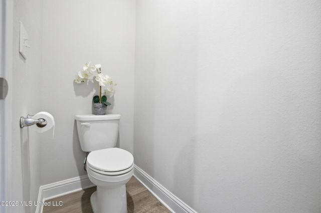 6001 Penni Lane, Ocean Springs, MS 39564