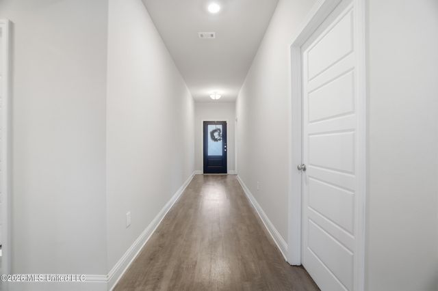 6001 Penni Lane, Ocean Springs, MS 39564