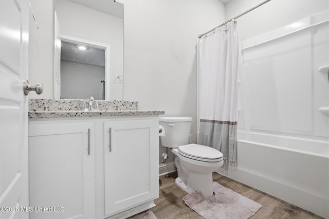 6001 Penni Lane, Ocean Springs, MS 39564