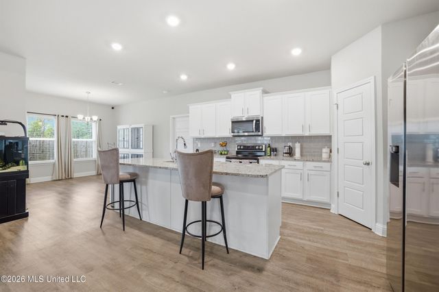 6001 Penni Lane, Ocean Springs, MS 39564