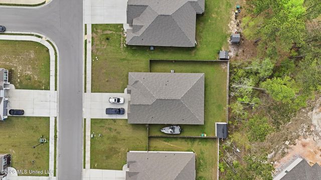 6001 Penni Lane, Ocean Springs, MS 39564