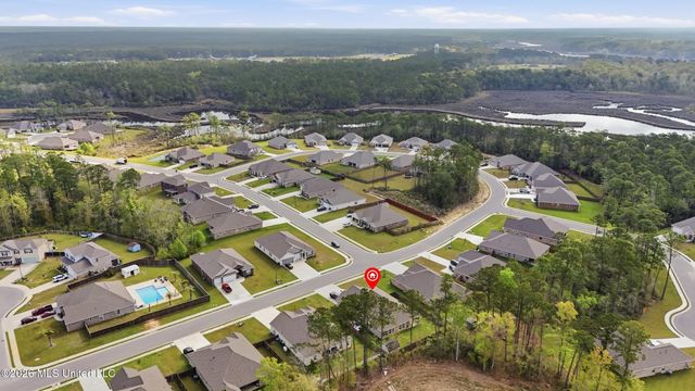 6001 Penni Lane, Ocean Springs, MS 39564