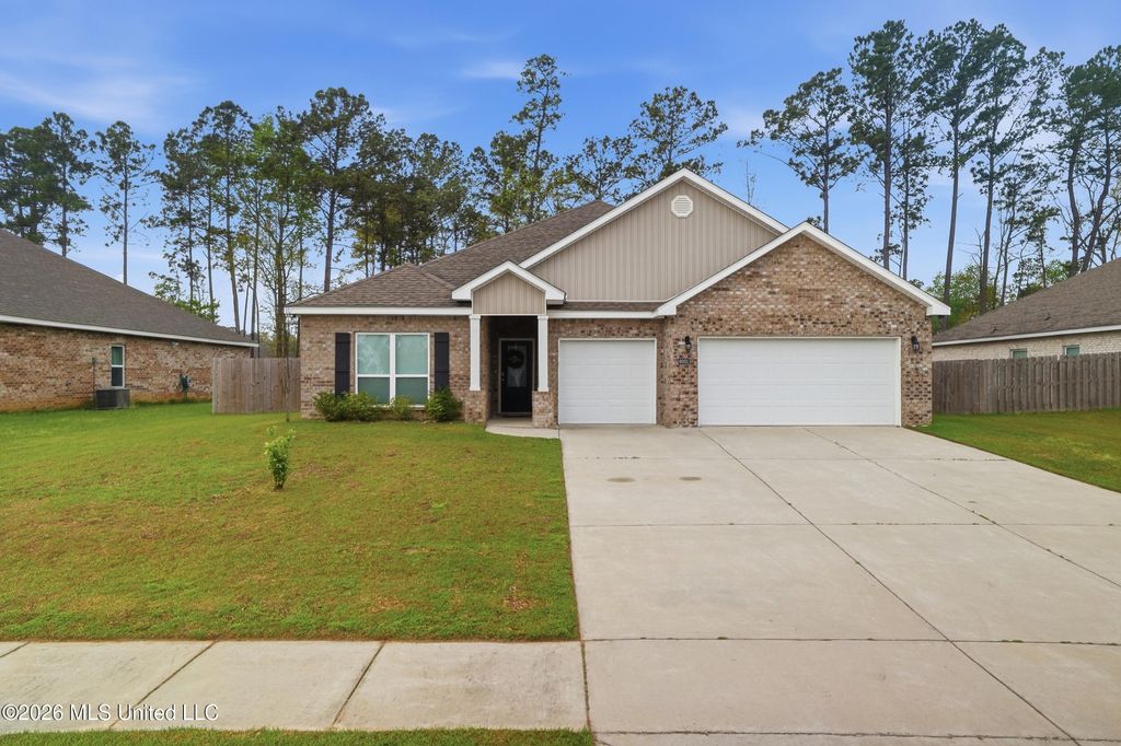 6001 Penni Lane, Ocean Springs, MS 39564