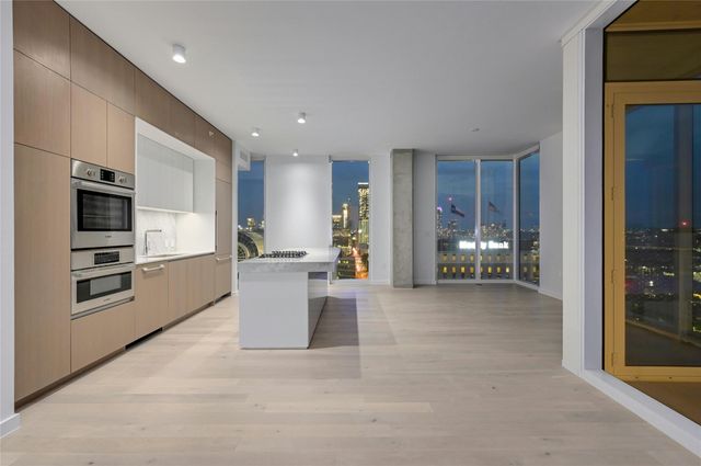 313 W 17th ST 2305, Austin, TX 78701