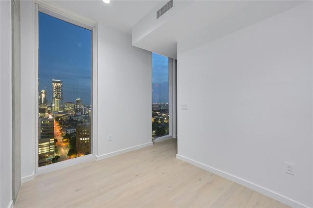 313 W 17th ST 2305, Austin, TX 78701