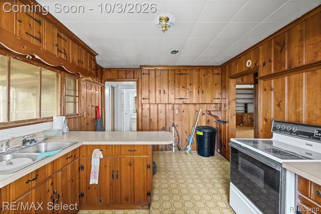 8296 N Center Road, Mount Morris, MI 48458