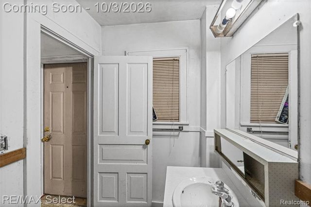 8296 N Center Road, Mount Morris, MI 48458