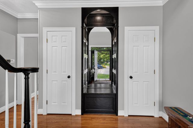 50738 Pickett Ridge Court, Granger, IN 46530