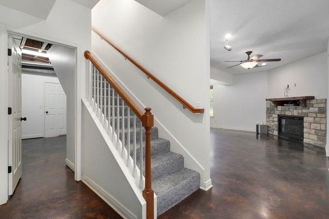 2732 S Fr 241, Rogersville, MO 65742