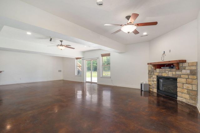 2732 S Fr 241, Rogersville, MO 65742