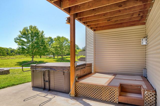 2732 S Fr 241, Rogersville, MO 65742