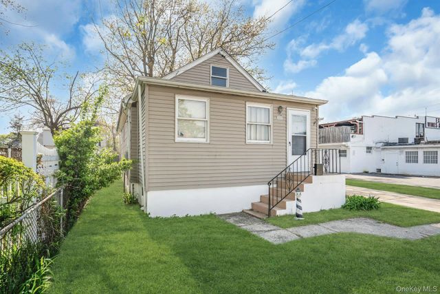 111 S 4th Street, Lindenhurst, NY 11757