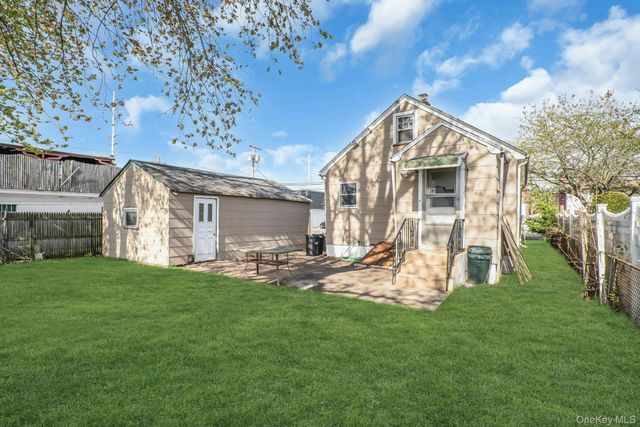 111 S 4th Street, Lindenhurst, NY 11757