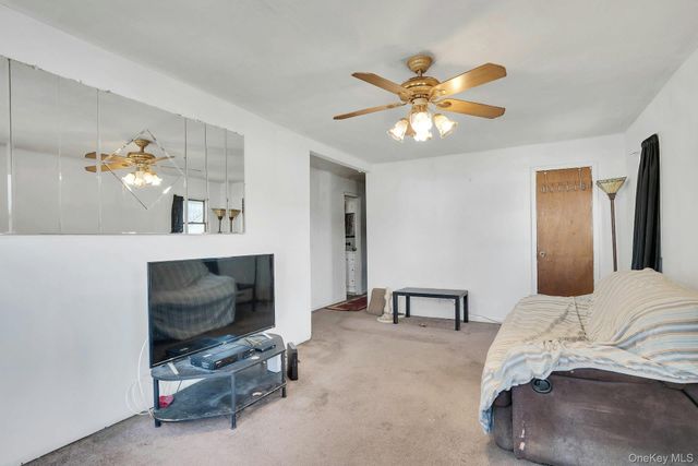 111 S 4th Street, Lindenhurst, NY 11757