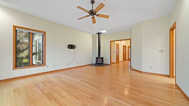 606 SLIPPERY ROCK Drive, Dixon, IL 61021