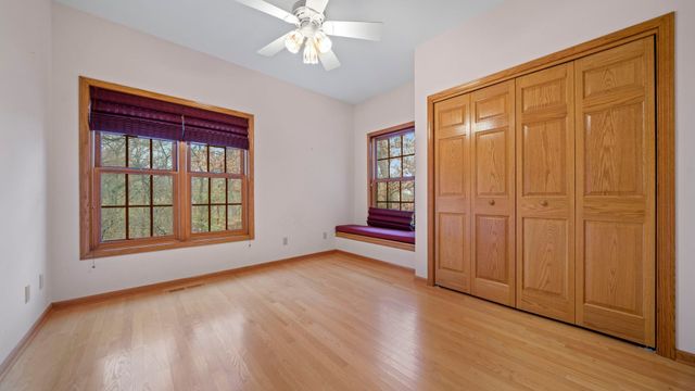 606 SLIPPERY ROCK Drive, Dixon, IL 61021