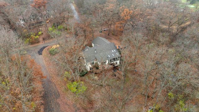 606 SLIPPERY ROCK Drive, Dixon, IL 61021