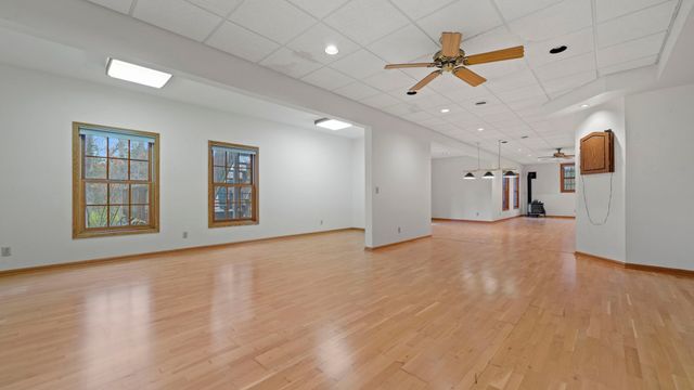 606 SLIPPERY ROCK Drive, Dixon, IL 61021