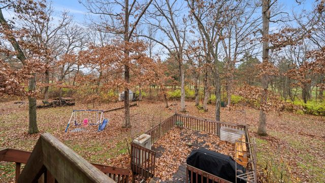 606 SLIPPERY ROCK Drive, Dixon, IL 61021