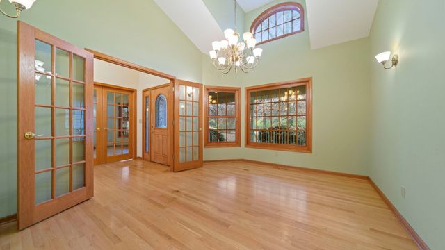 606 SLIPPERY ROCK Drive, Dixon, IL 61021