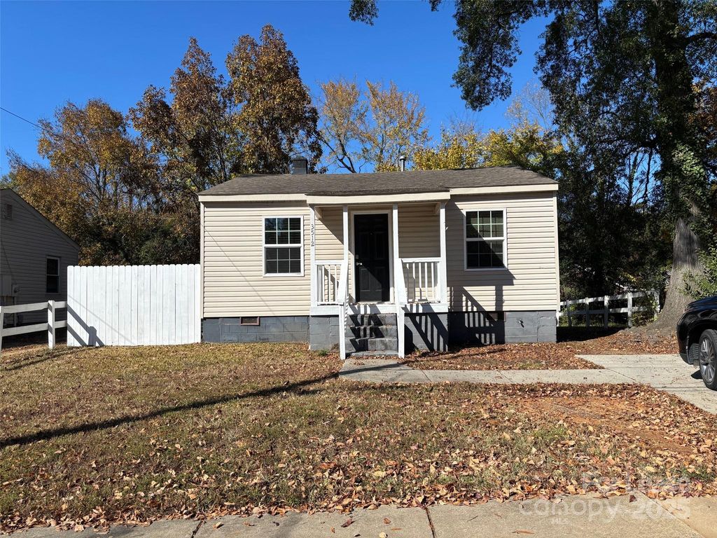 3512 Jonquil Street, Charlotte, NC 28211