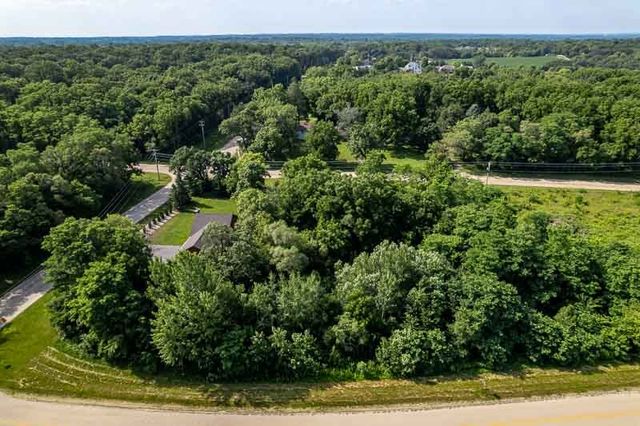 7902 Prairie Hill Road, South Beloit, IL 61080