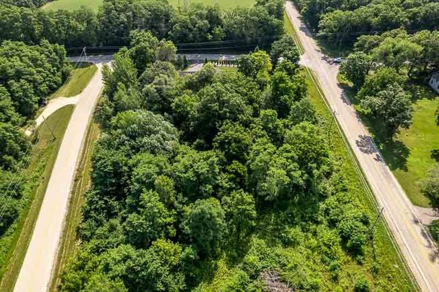 7902 Prairie Hill Road, South Beloit, IL 61080