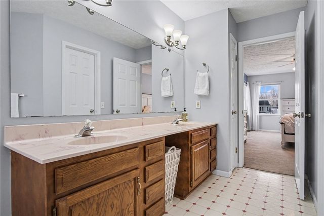 5 Alton Way, Henrietta, NY 14586