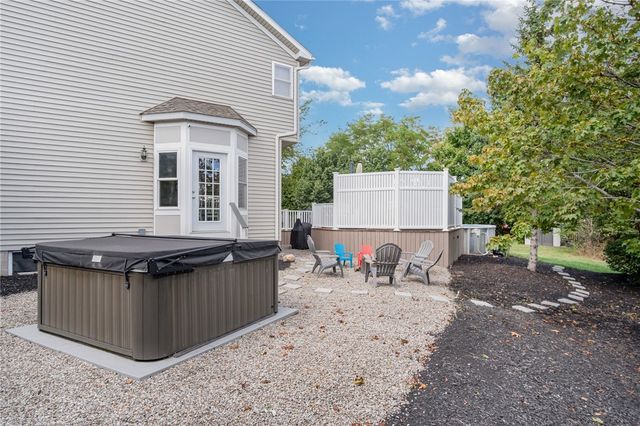 5 Alton Way, Henrietta, NY 14586