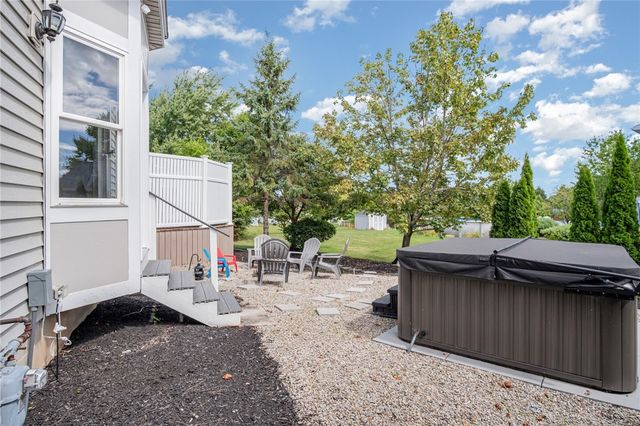 5 Alton Way, Henrietta, NY 14586