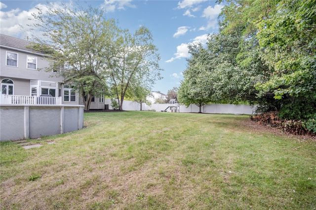 5 Alton Way, Henrietta, NY 14586