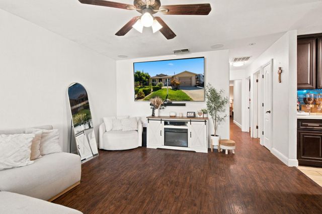 6218 Don Court, Riverbank, CA 95367